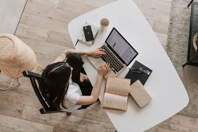 Cómo Ganar Dinero Online Trabajando Desde Casa: Más de 30 Estrategias Comprobadas